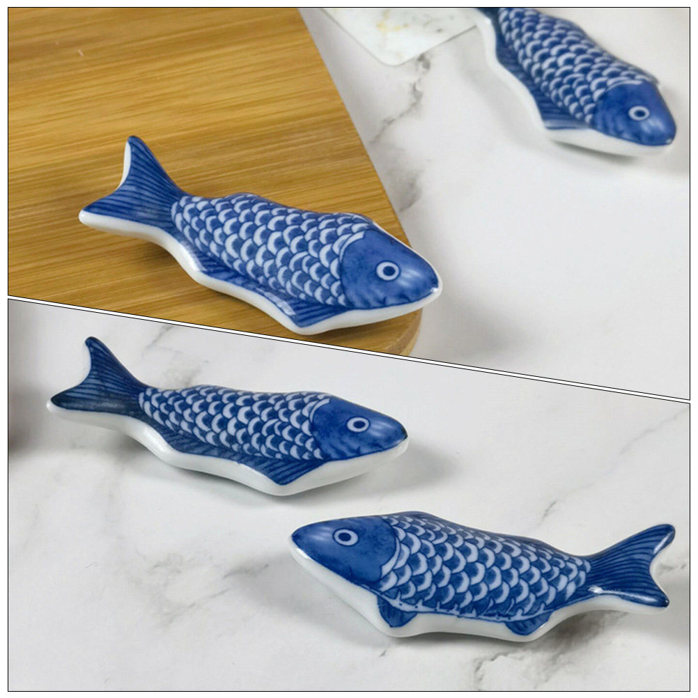 Chopstick Rest Ceramic - 2개입 파란색과 흰색 물고기 모양 세라믹